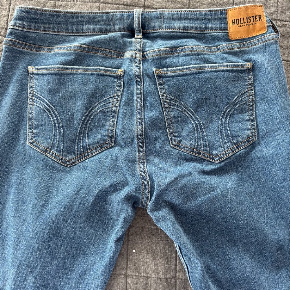 Hollister Low Rise Bootcut Jeans Distressed medium wash Size 13L Womens 31x33 - Picture 6 of 6
